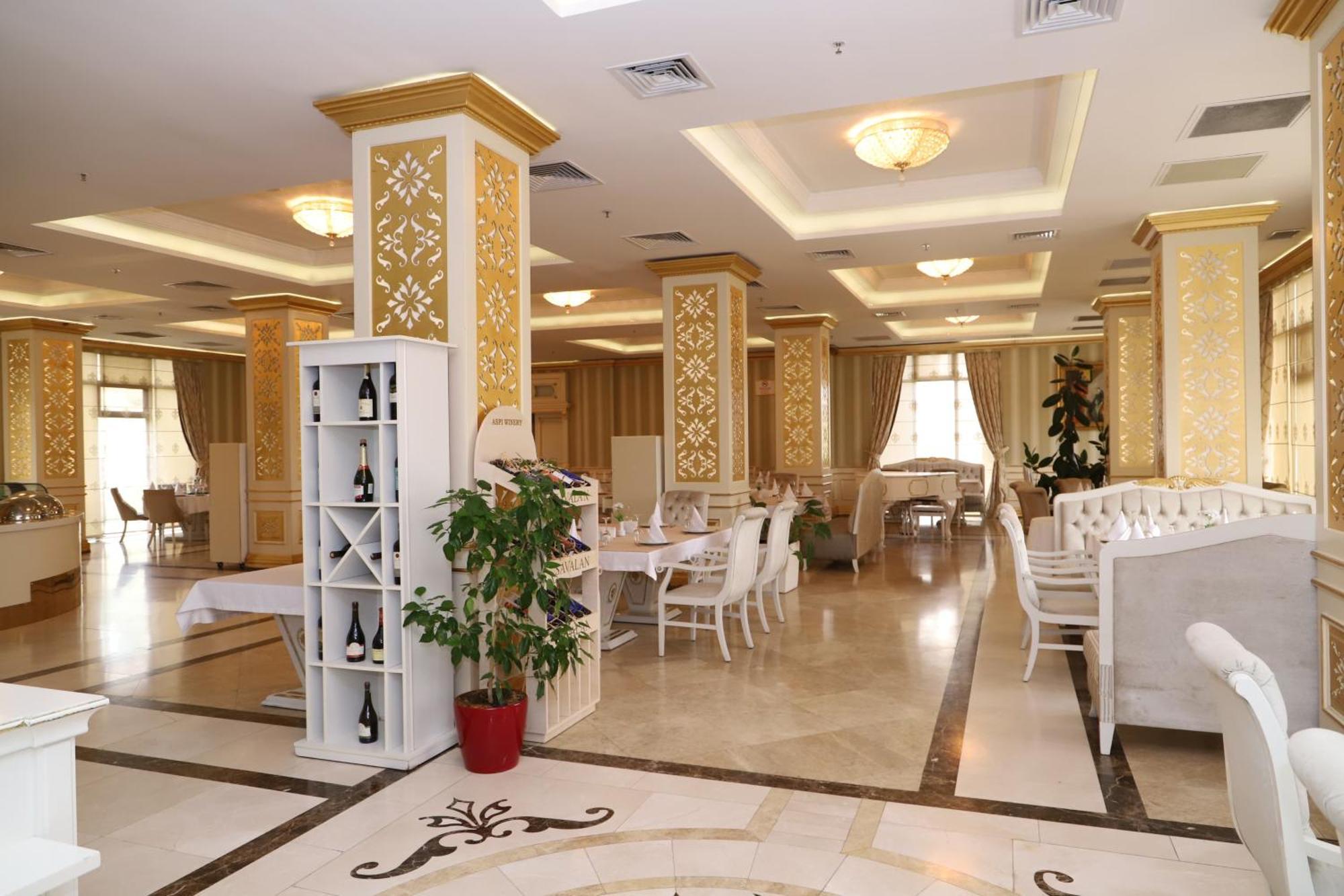 Ayan Palace Hotel Tovuz Bagian luar foto