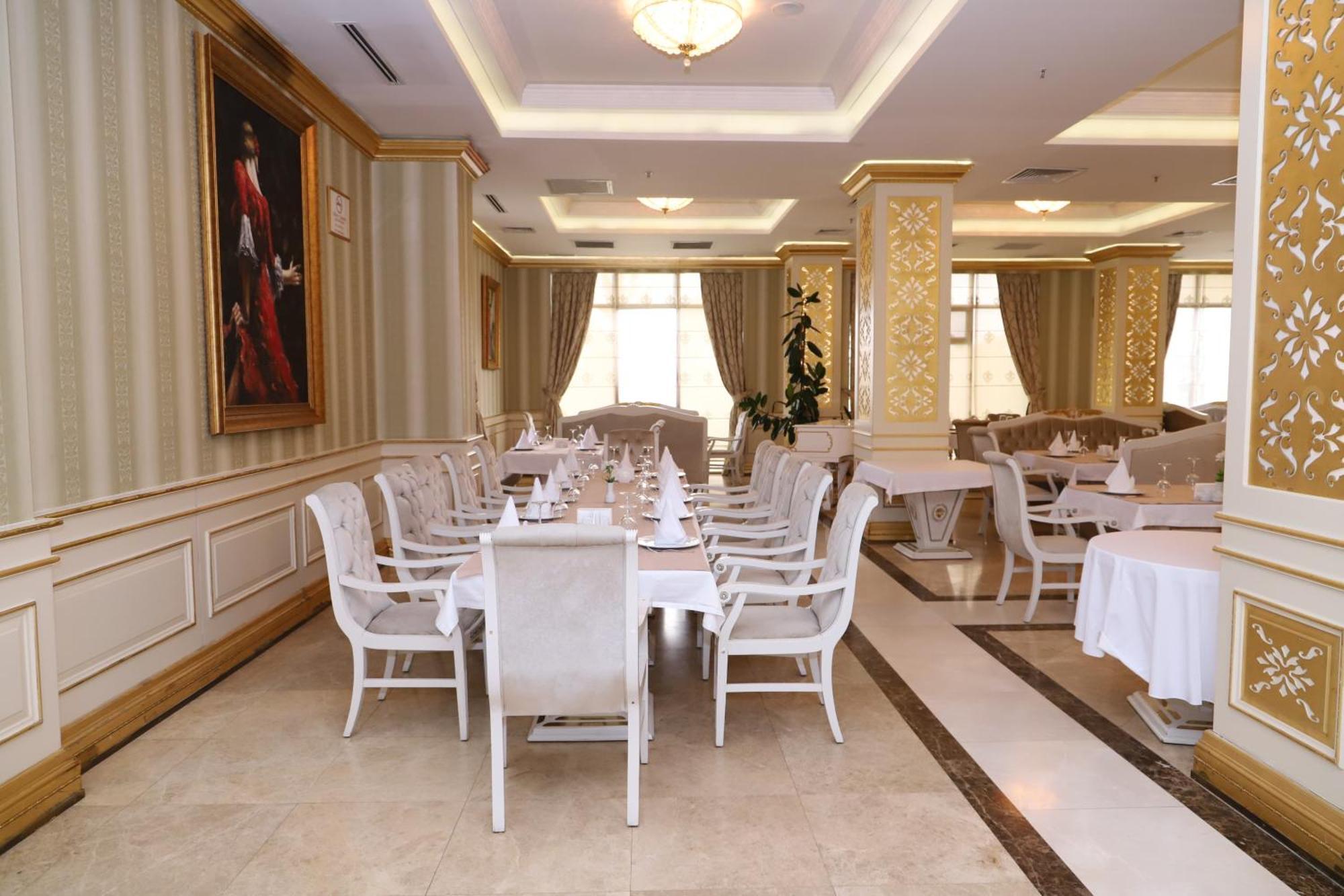 Ayan Palace Hotel Tovuz Bagian luar foto