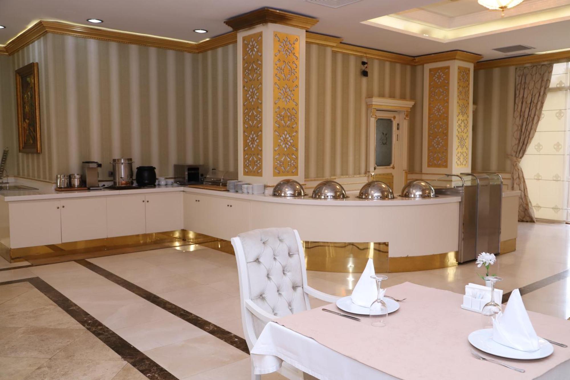 Ayan Palace Hotel Tovuz Bagian luar foto
